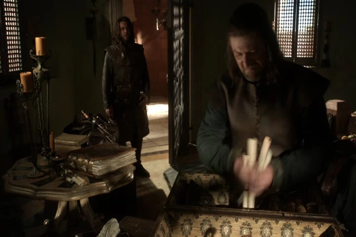 - Don't ask anyone for help.
- Right away, my lord.
- Don't ask anyone for help.
- Right away, my lord.