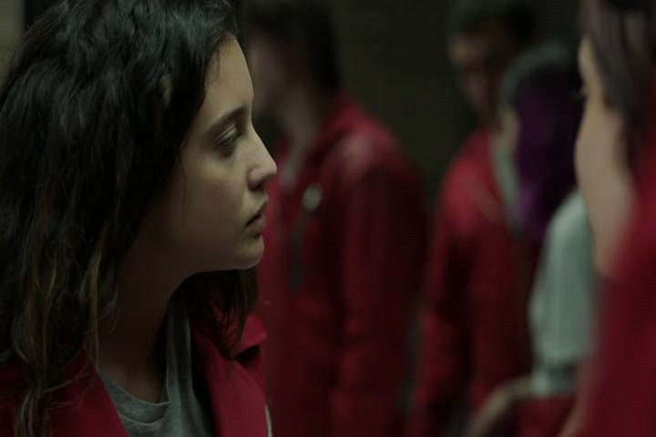 -Hey.\N-She’s getting cocky.
-Hey.\N-She’s getting cocky.