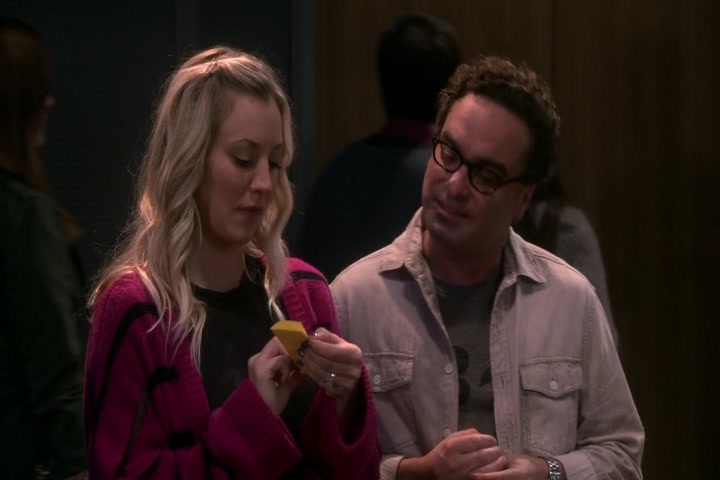 Oh-ho, love notes?
