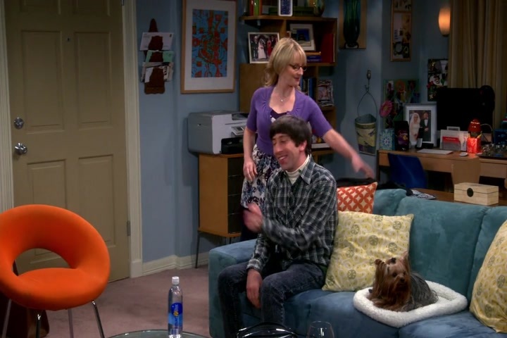 - Oh, Raj, you're our guest.
- Don't be silly.
- Oh, Raj, you're our guest.
- Don't be silly.